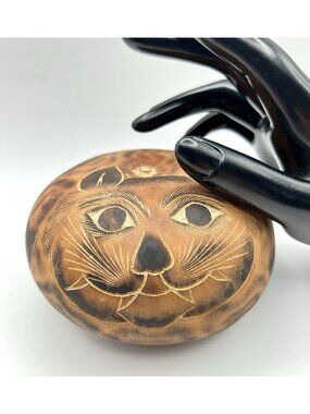 Vintage Signed Peruvian Hand Carved Indian Folk Art Cat Gourd